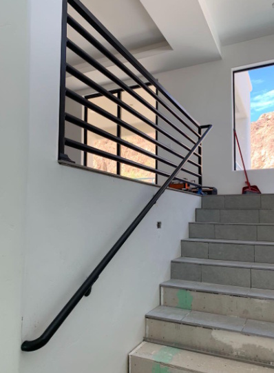 Interior stairwell railing system